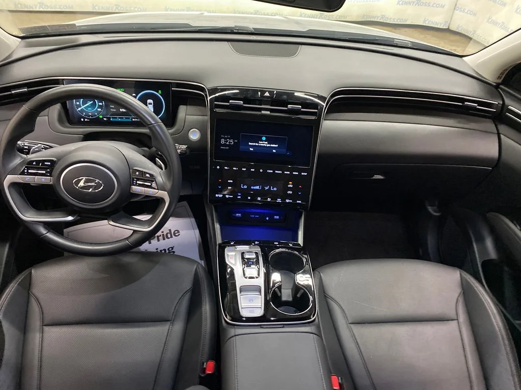 Used 2023 Silver Hyundai SEL Convenience image 25