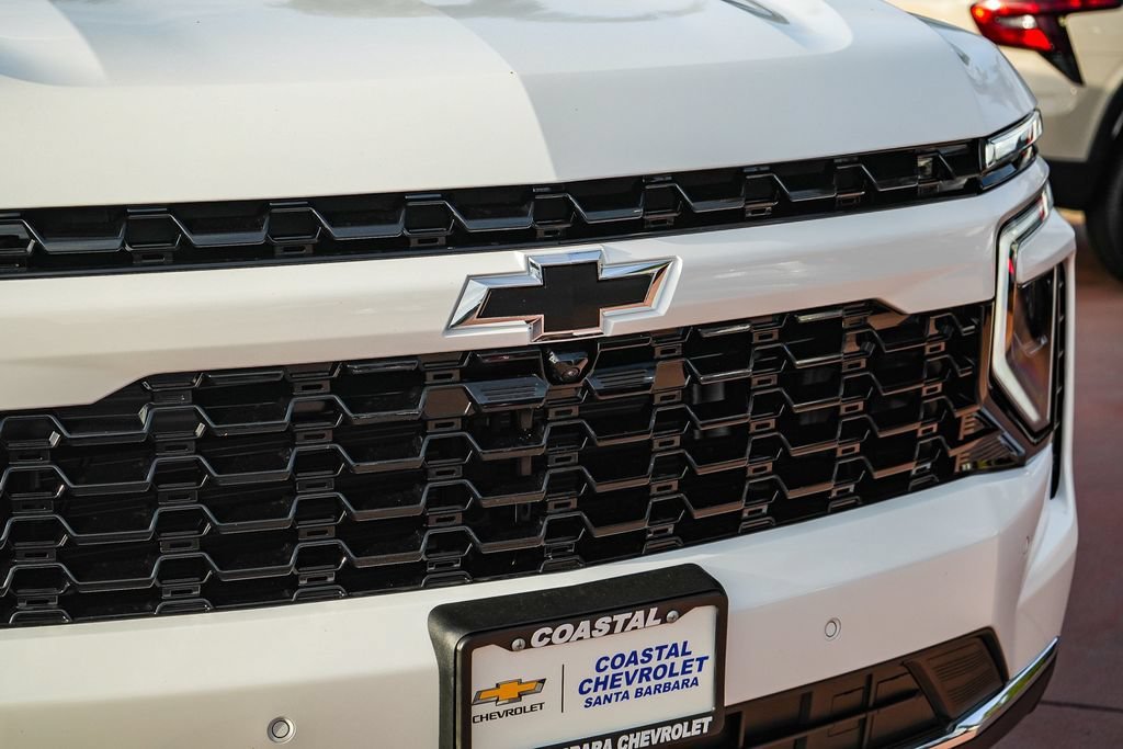 2026 Chevrolet Suburban LS - Photo 9