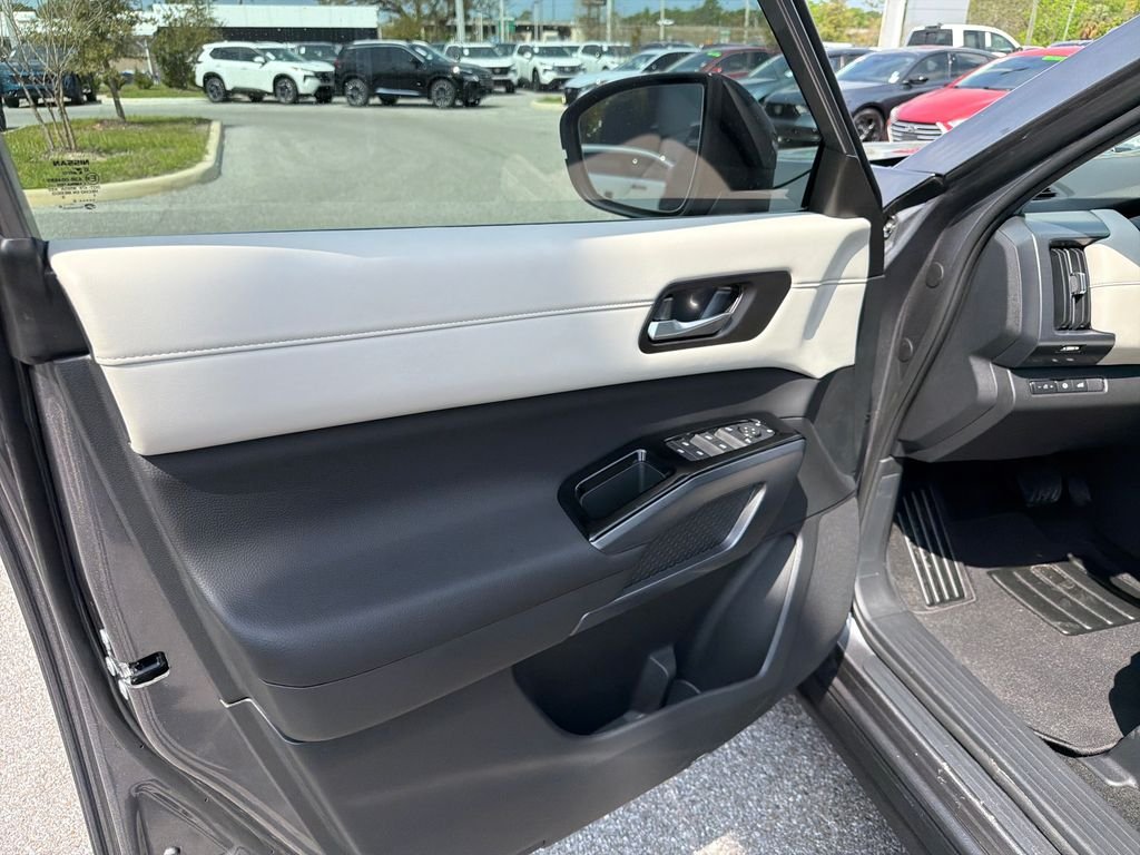 New 2026 Nissan Pathfinder SL 4D Sport Utility