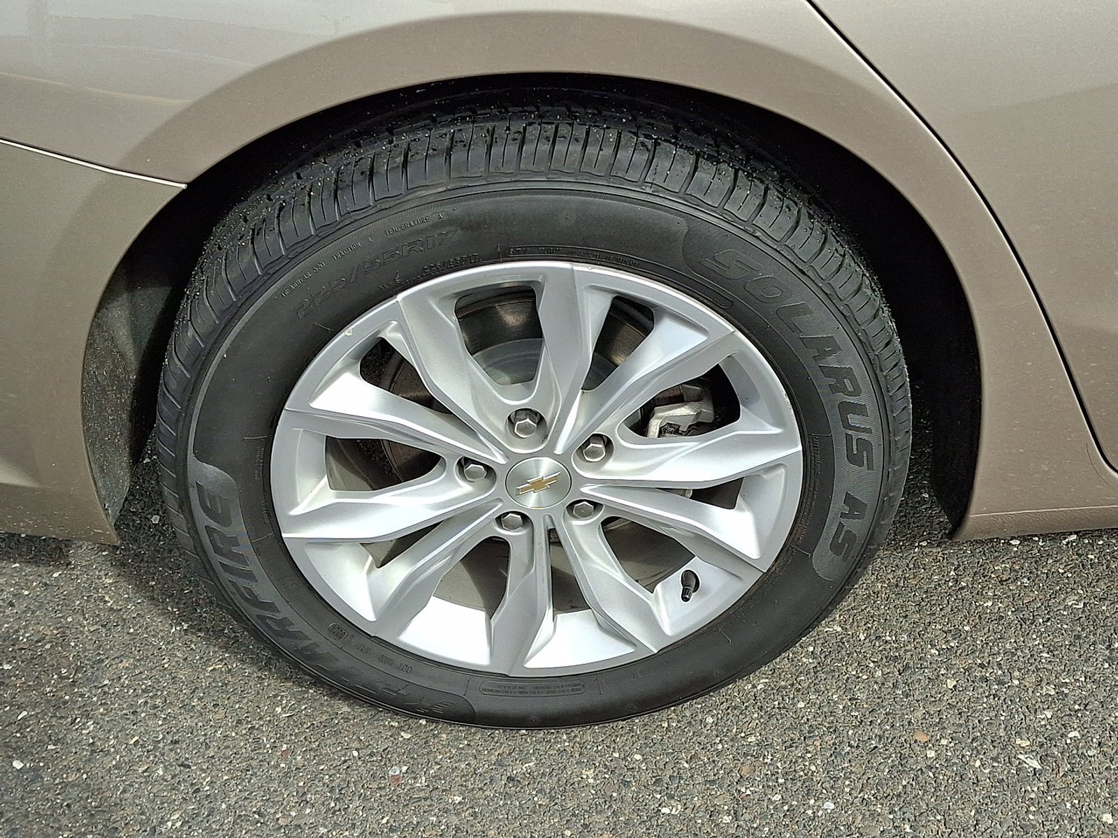 2023 Chevrolet Malibu 1LT photo 4