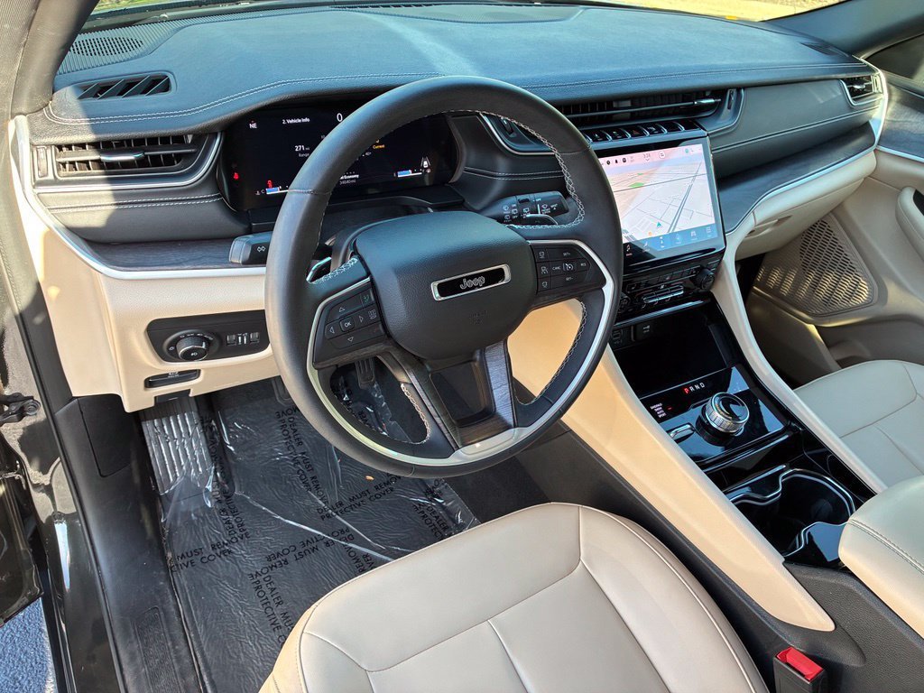 Used 2023 Gray Jeep Limited image 16