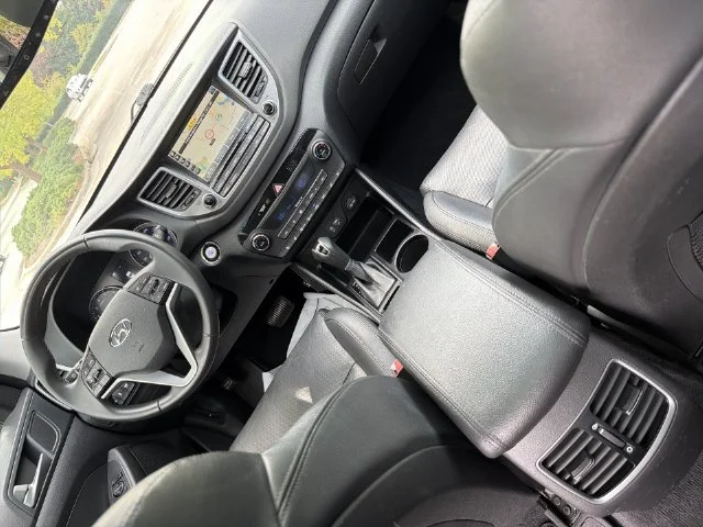 Used 2017 Blue Hyundai Limited image 21