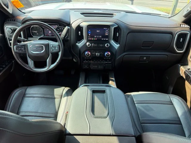 Used 2021 White GMC Denali image 12