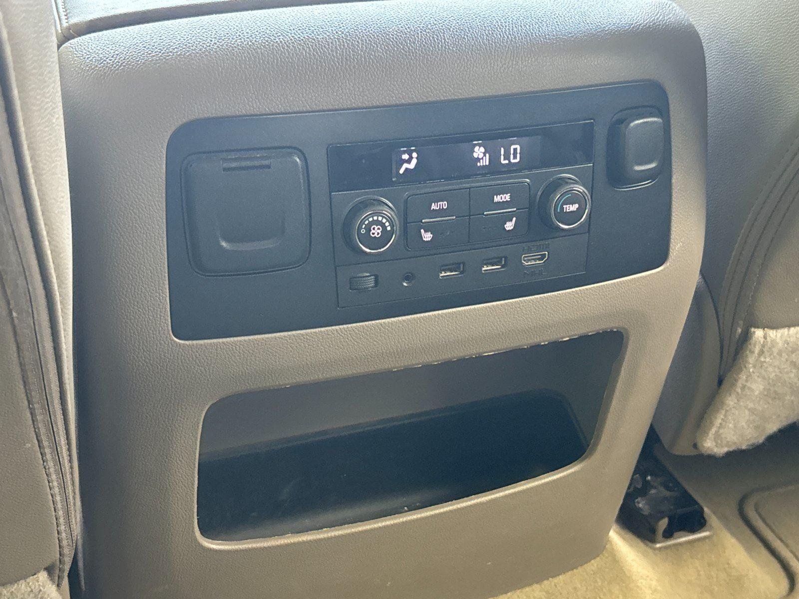 Used 2017 Iridium Metallic GMC SLT image 34