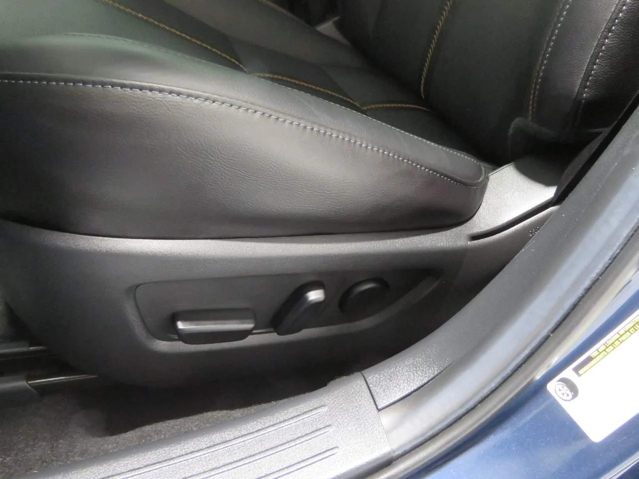 Certified Used 2025 Ingot Blue Metallic Mazda 2.5 S Premium Plus image 19