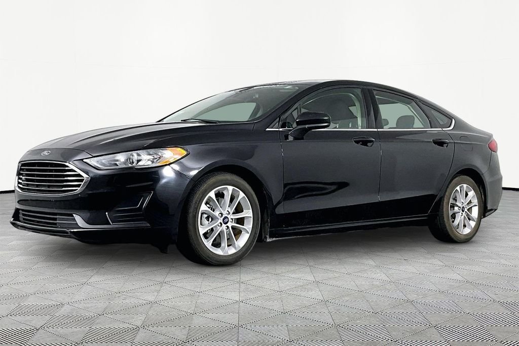 2020 Ford Fusion SE's photo