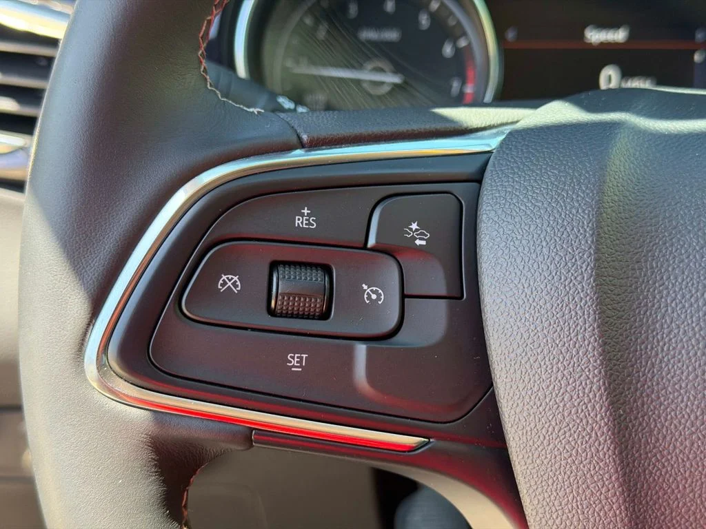 Used 2023 Red Buick Select image 31