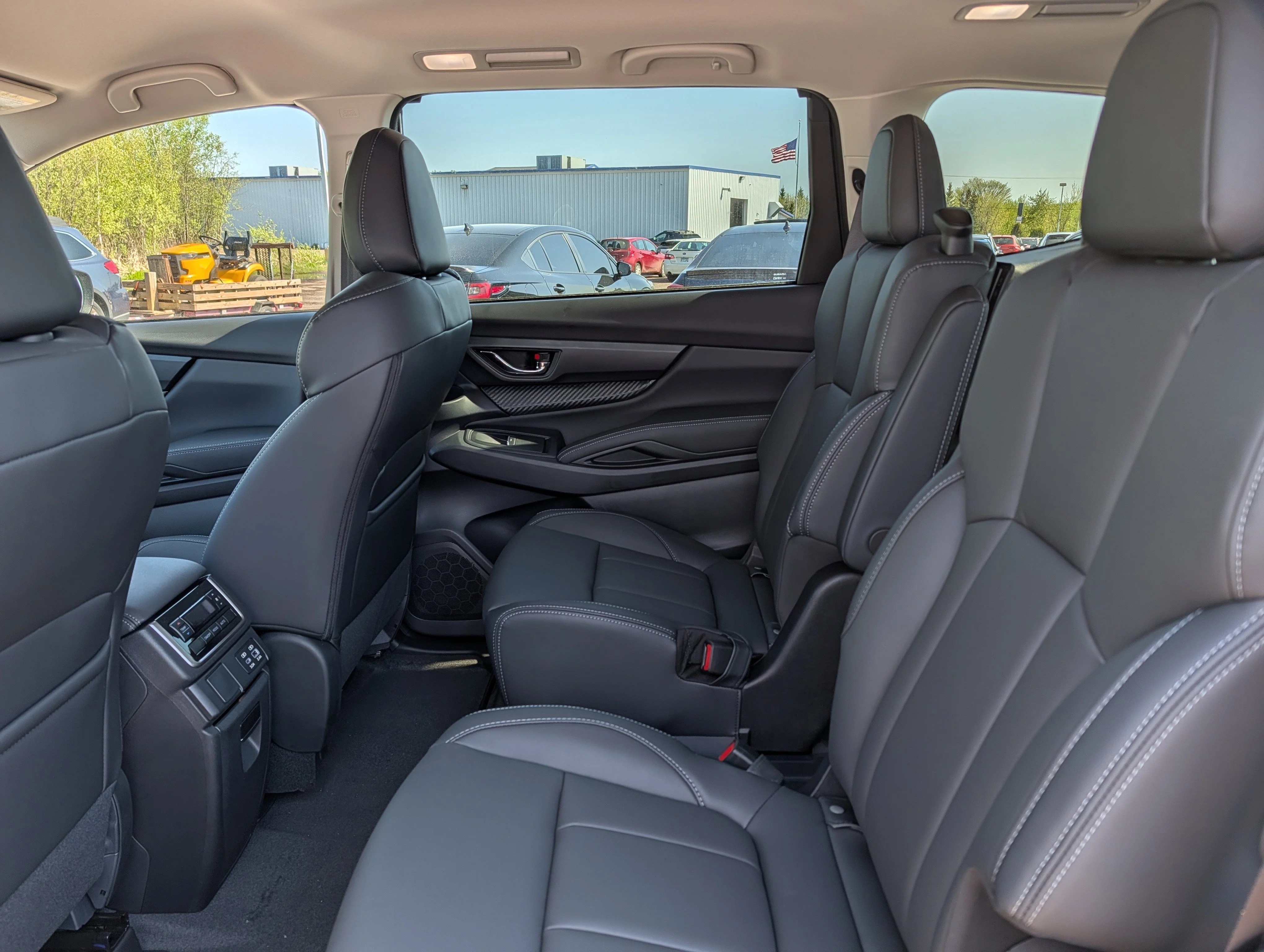 New 2026 MAGNETITE GRAY METALLIC Subaru Premium 7-Passenger image 7