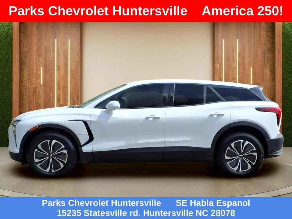 New 2026 Summit White Chevrolet LT image 27