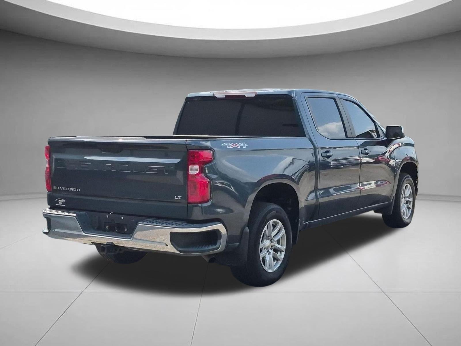 Used 2019 Shadow Gray Metallic Chevrolet LT image 5
