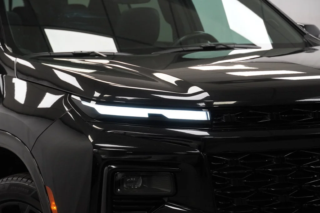 Used 2024 Mosaic Black Metallic Chevrolet RS image 37