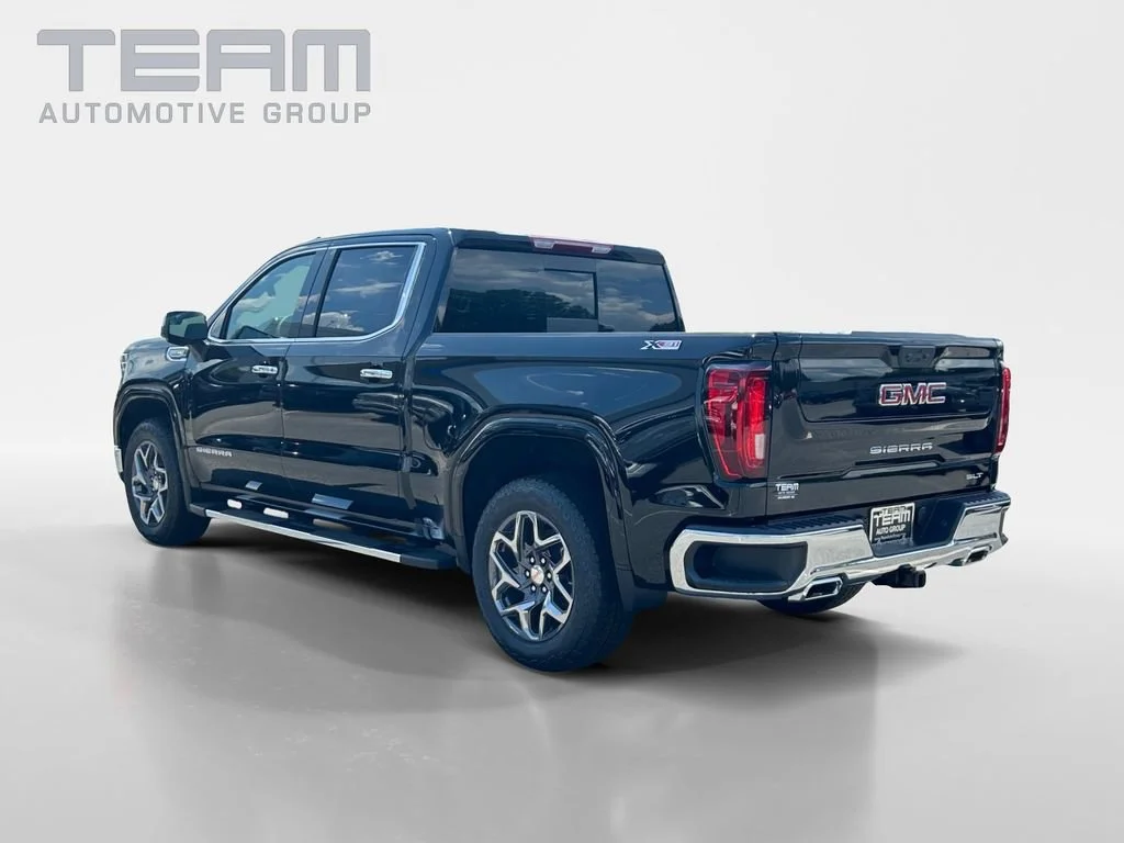 New 2026 Onyx Black GMC SLT image 5