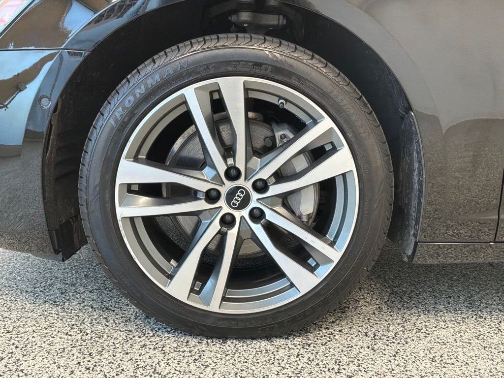 Used 2023  Audi 45 Premium image 4