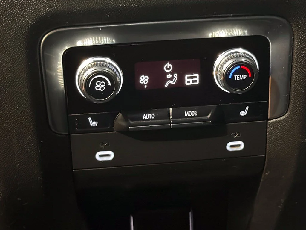 Used 2021 Black GMC Denali image 24
