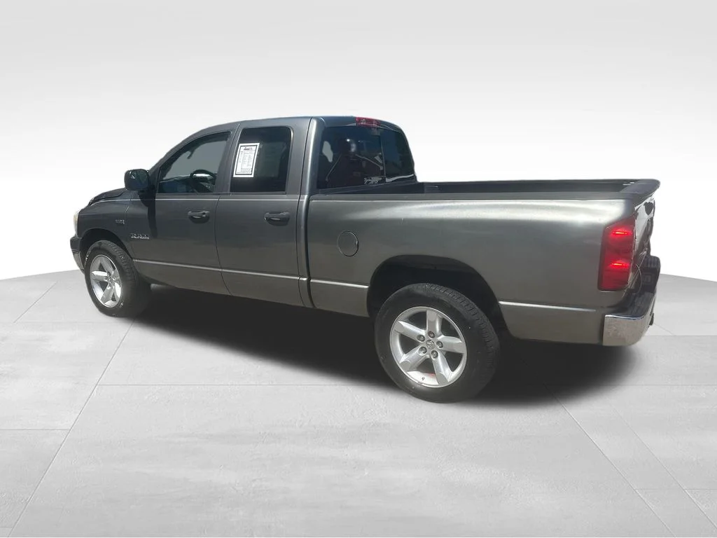 Used 2008 Gray Dodge SLT image 29