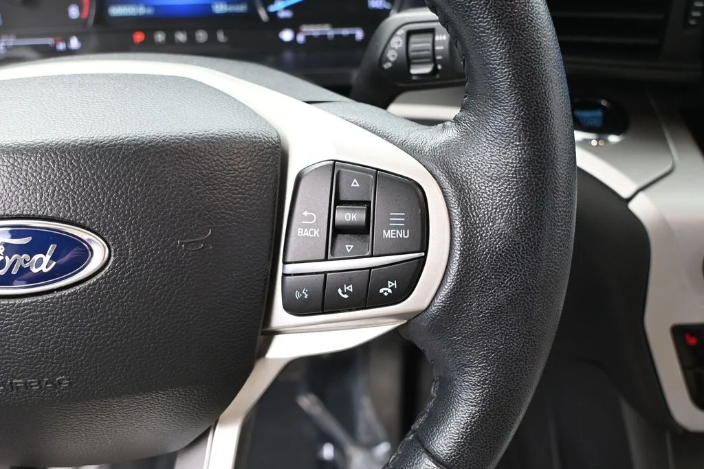 Certified Used 2022 Silver Ford XLT image 22