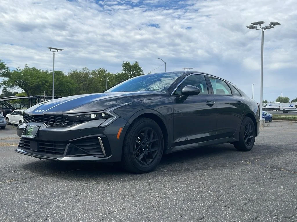 2025 Kia K5 LXS - Photo 30