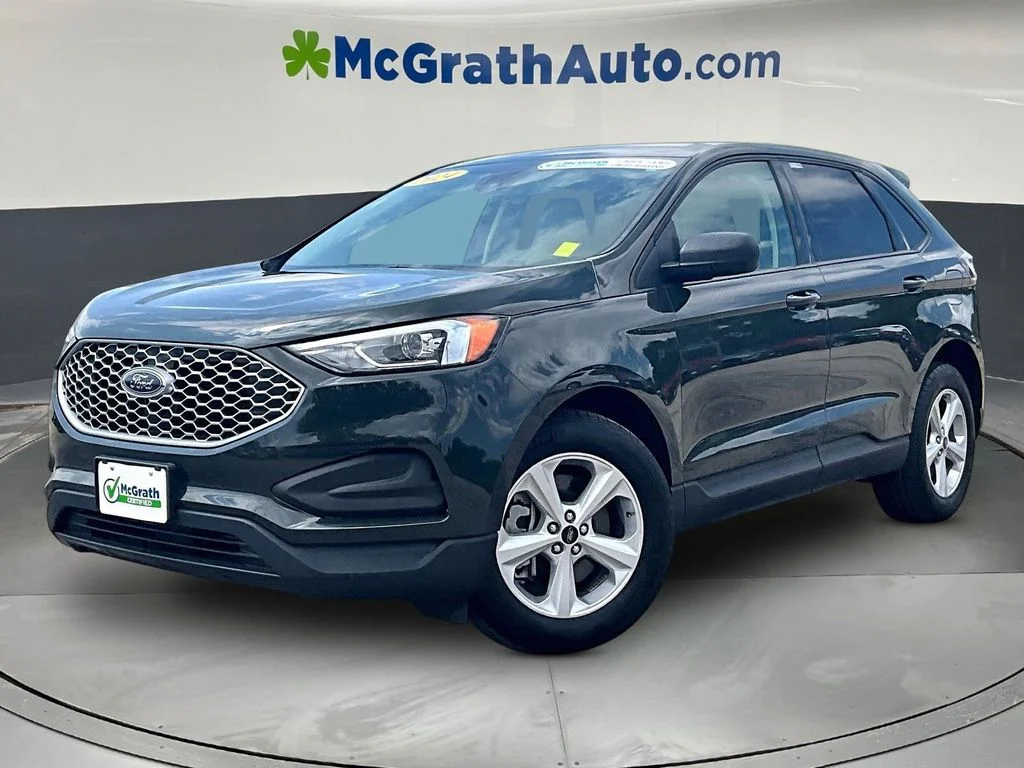 Used 2024 Green Ford SE image 3