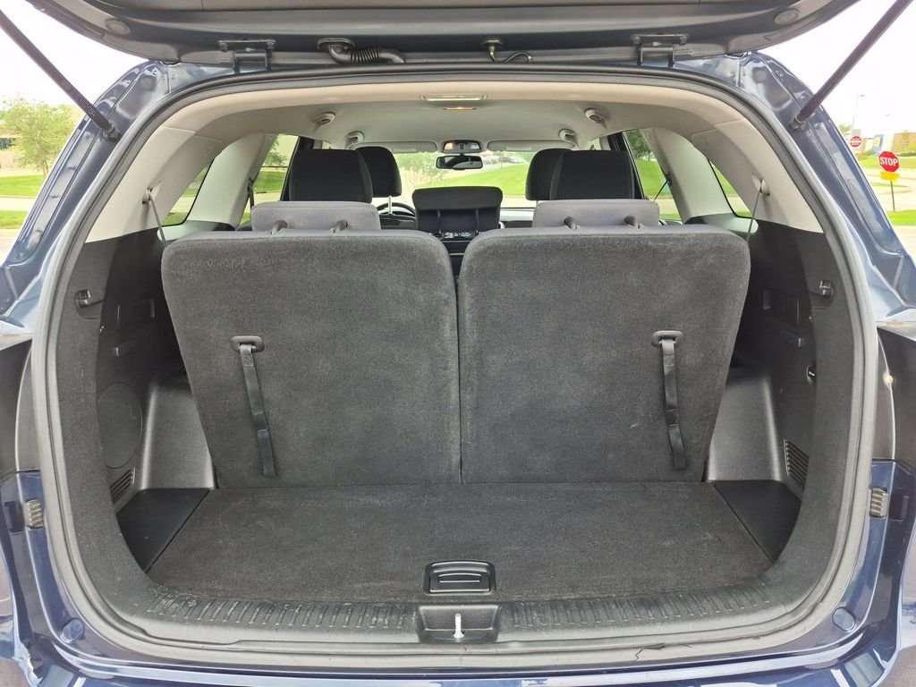 Used 2019 Blue Kia LX image 28