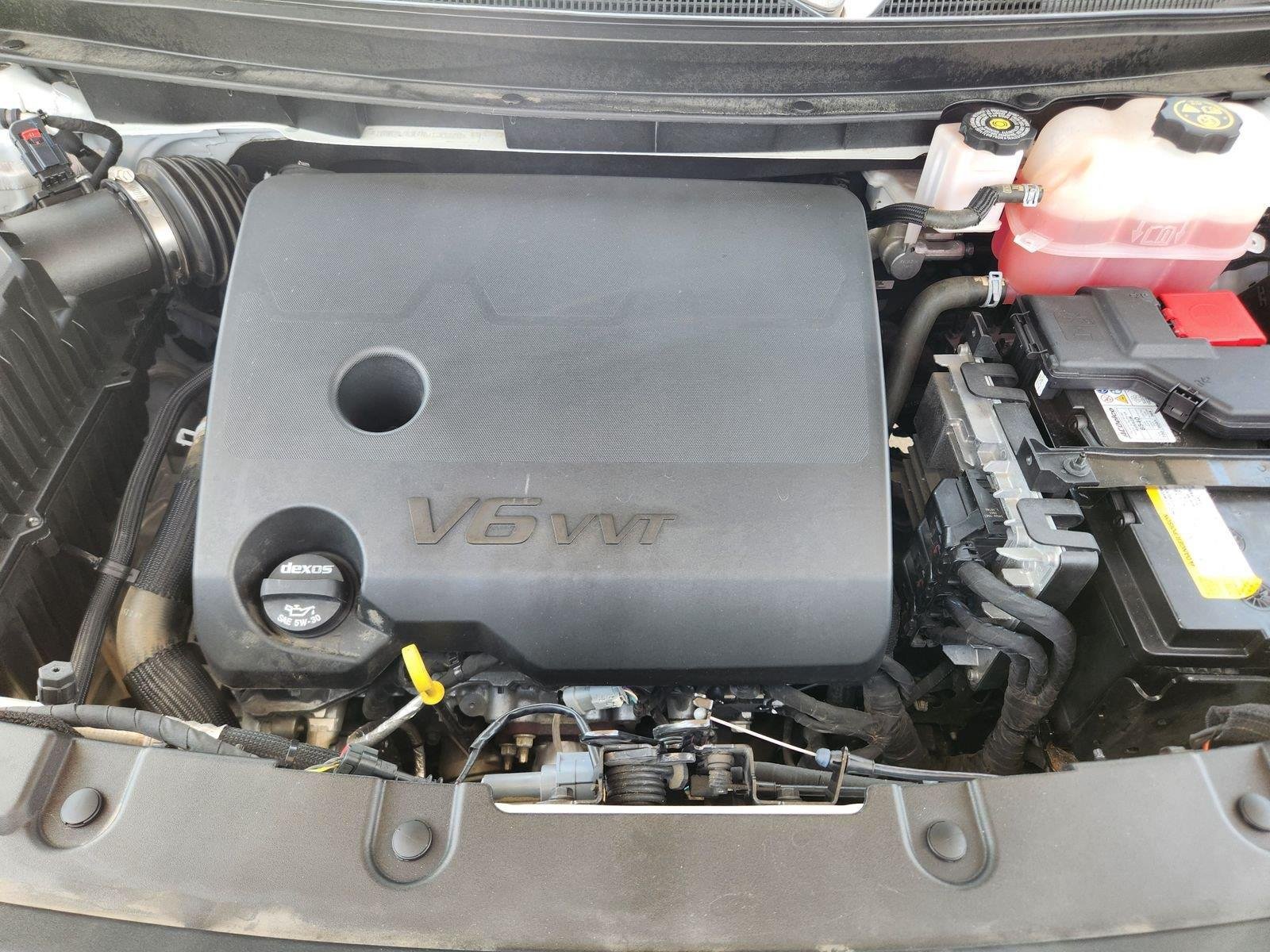 Used 2024 Summit White Chevrolet LS image 31