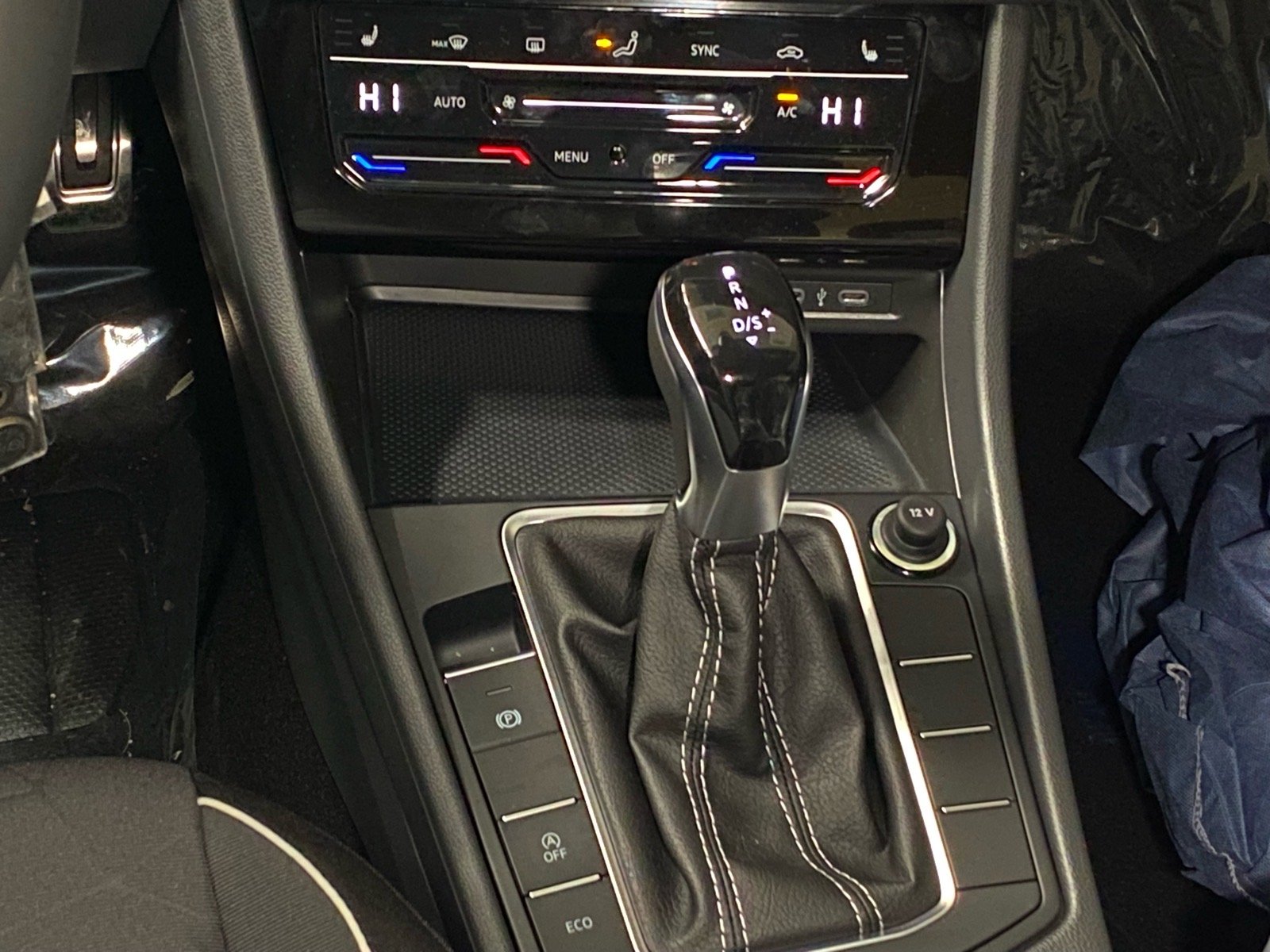 New 2026 Gray Volkswagen 1.5T Sport image 4