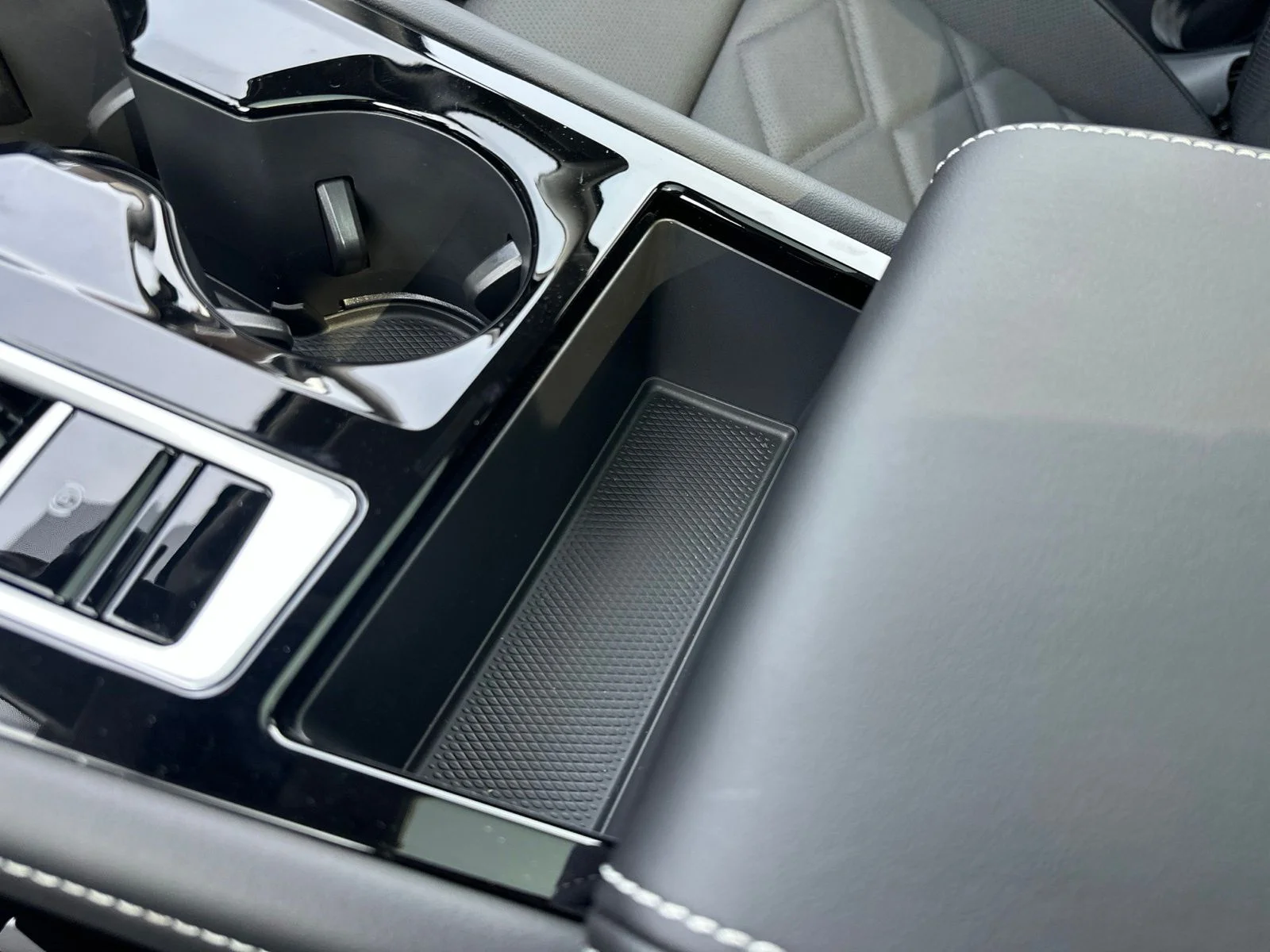 2026 Volkswagen Atlas SE w/Tech - Photo 71