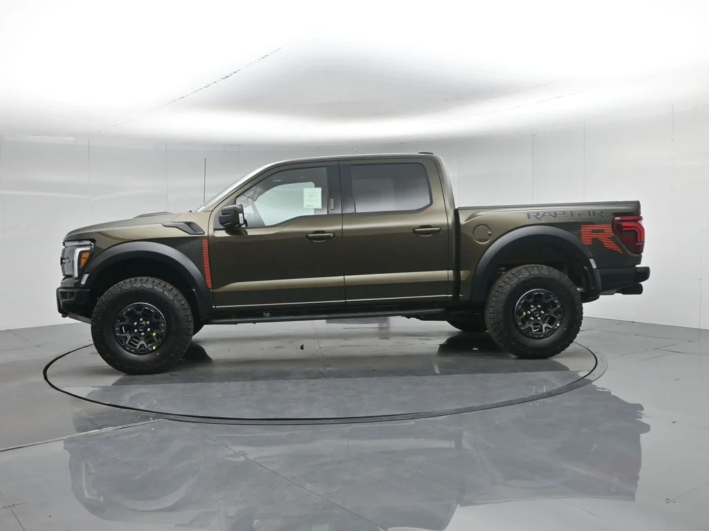 New 2026 Shelter Green Ford Raptor image 32