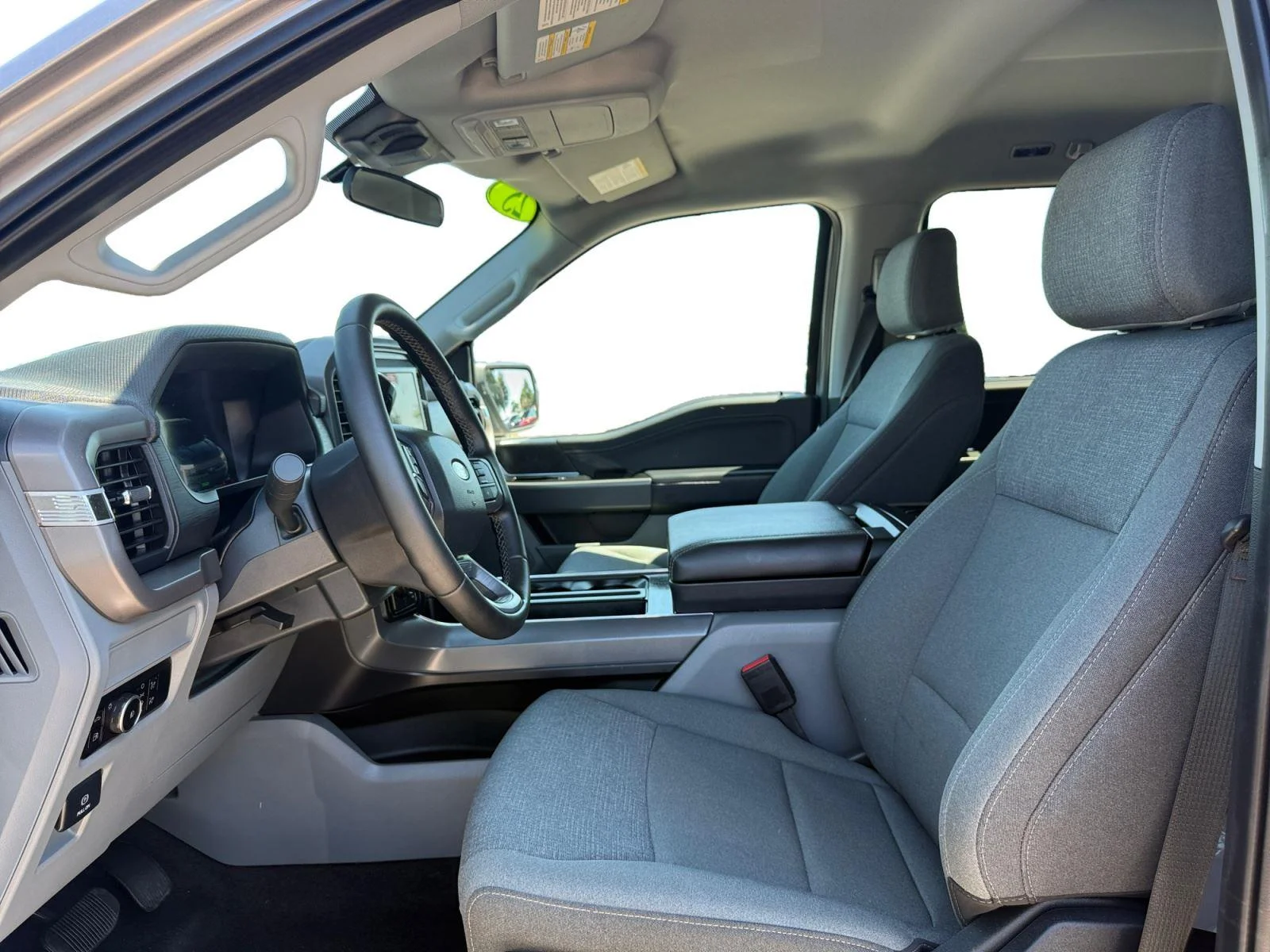 Used 2025 Gray Ford XLT image 10