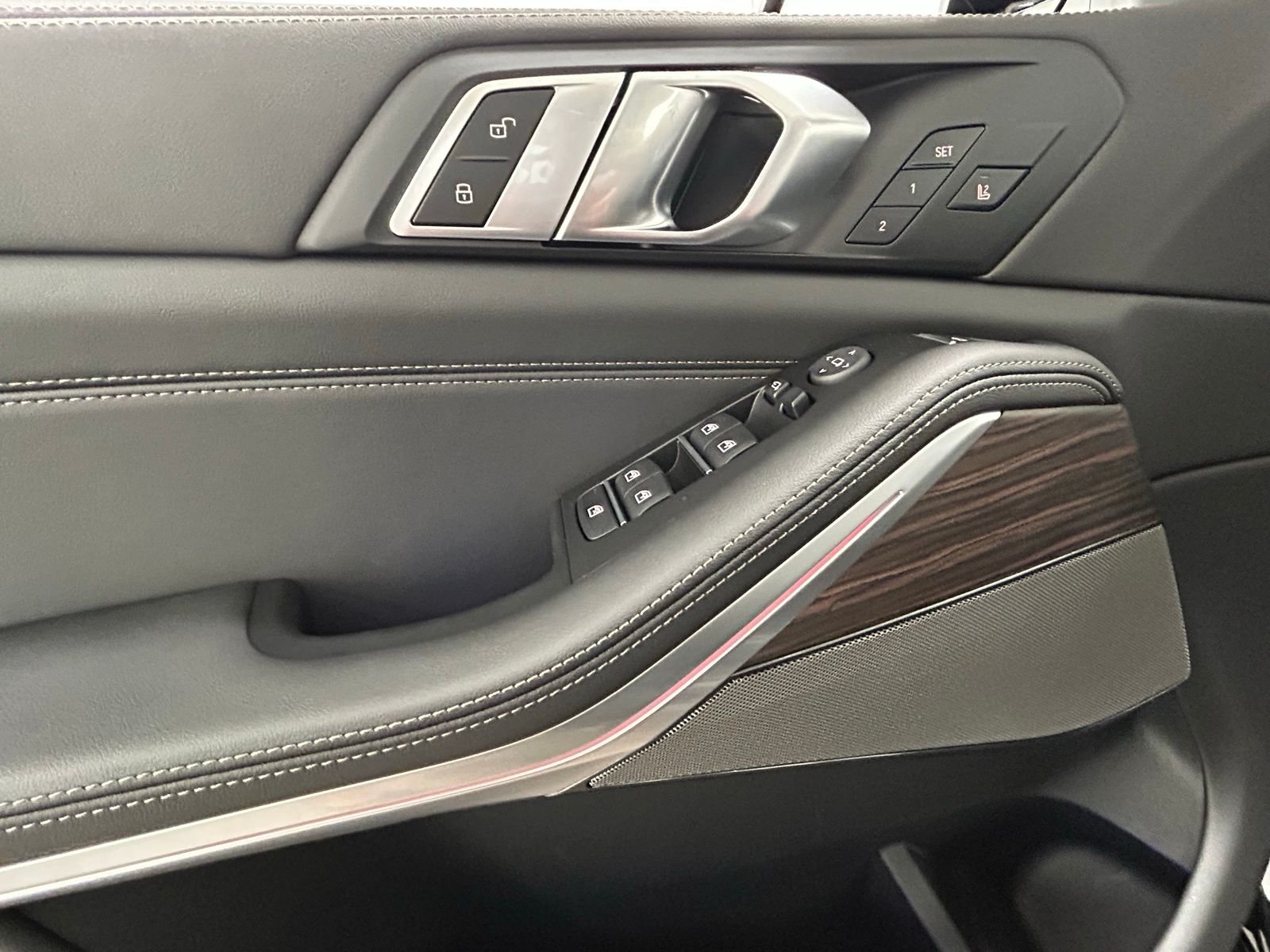 2026 BMW X5 40i - Photo 24