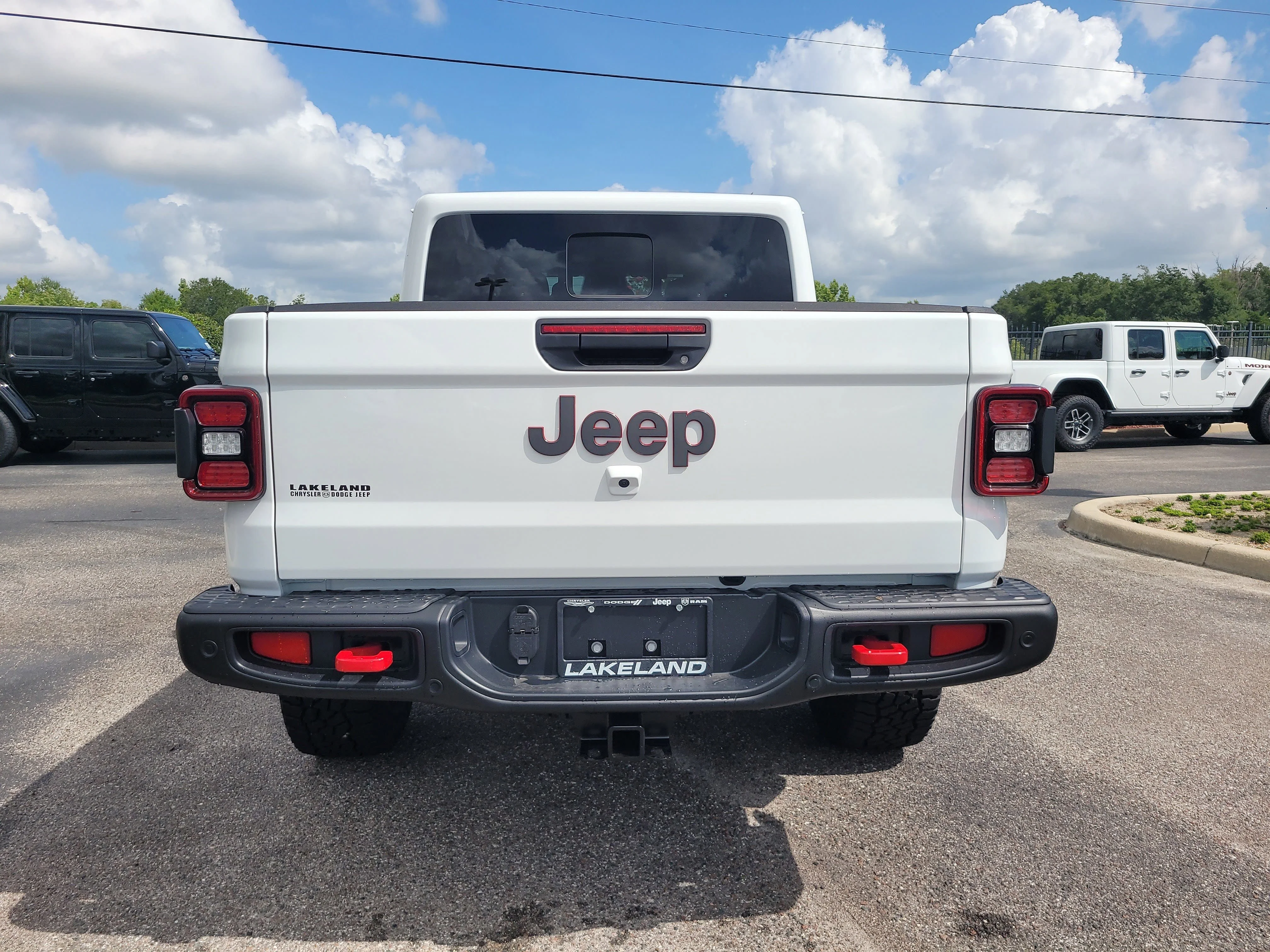 New 2026 Bright White Clearcoat Jeep Rubicon X image 7