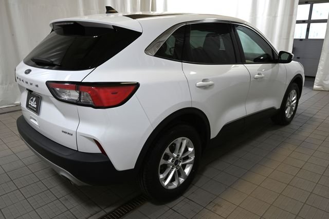 Used 2021 White Ford SE image 12