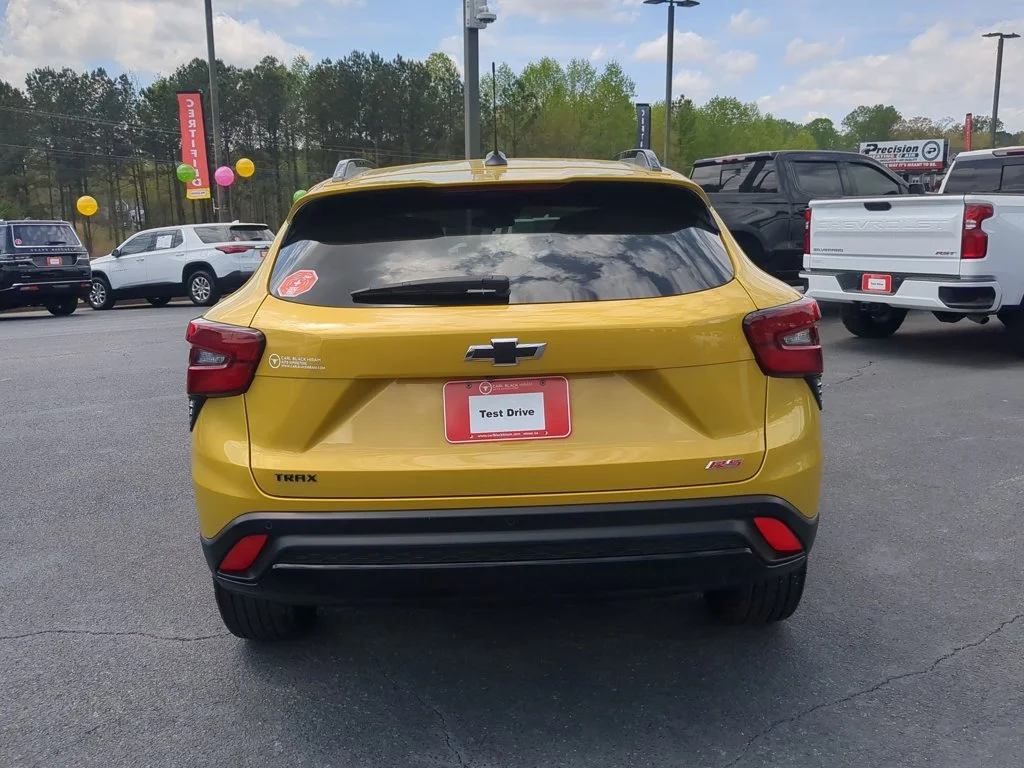 Used 2025 Nitro Yellow Metallic Chevrolet 2RS image 6