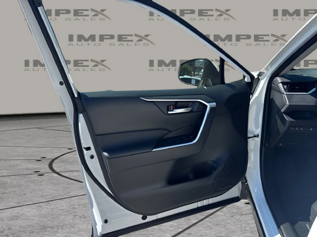 Used 2024 White Toyota XLE image 23