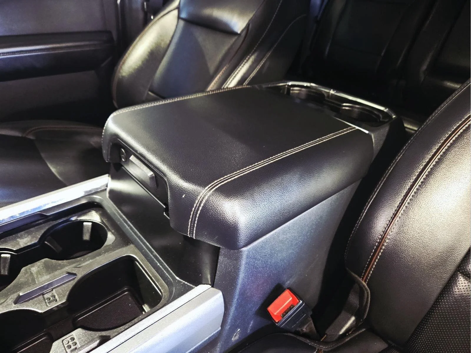 Used 2024 Carbonized Gray Ford Lariat image 55