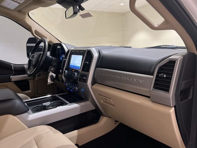 Used 2021 White Ford Lariat image 24
