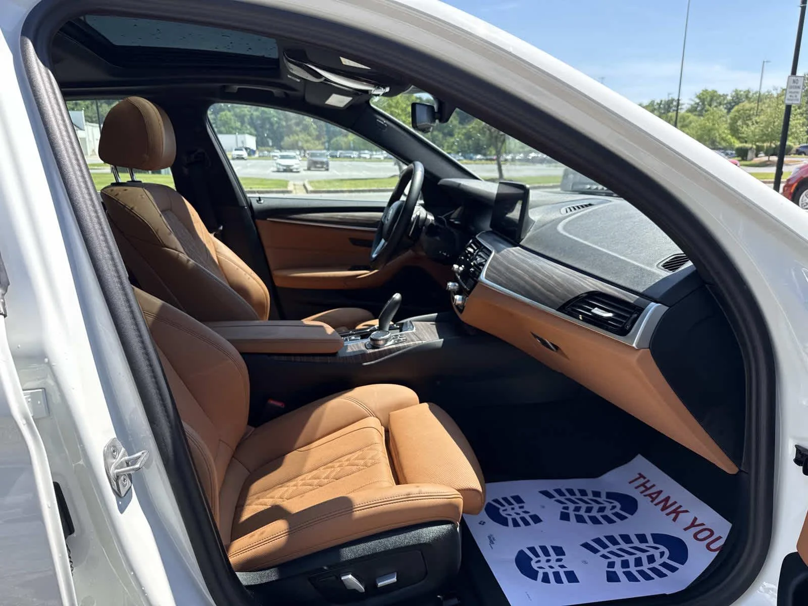 Used 2023 Alpine White BMW 530i xDrive image 27