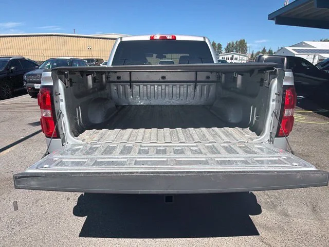 Used 2018 Quicksilver Metallic GMC SLE image 15