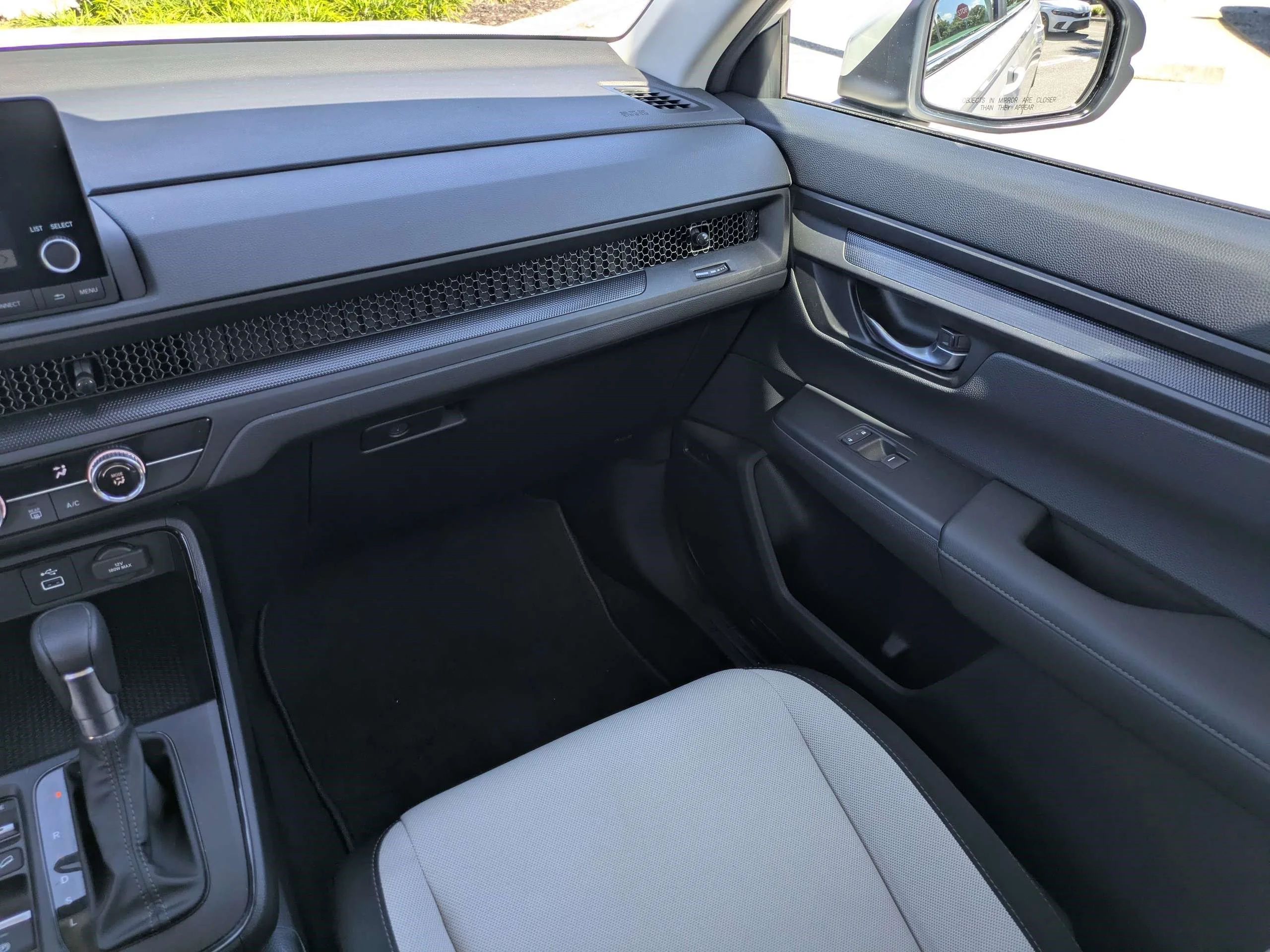 2024 Honda CR-V LX - Photo 44