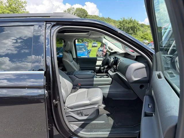 Used 2026 Black Metallic Ford Active image 32