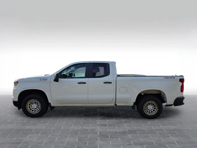 Used 2022 White Chevrolet WT image 3