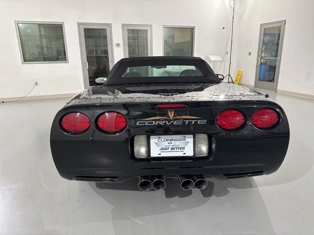 Used 2001 Black Chevrolet Base image 8