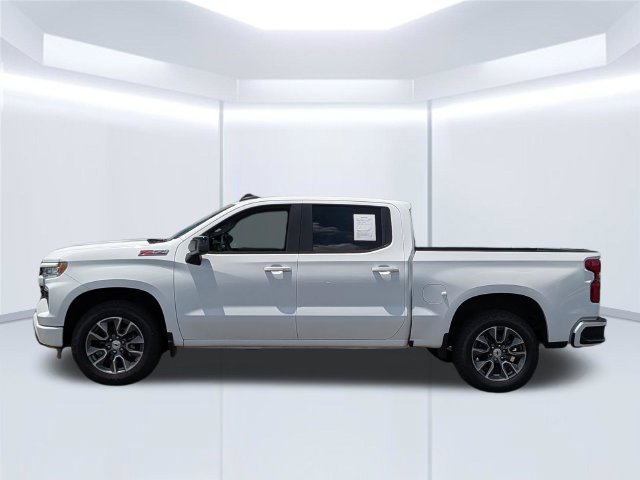Used 2024 White Chevrolet RST image 2