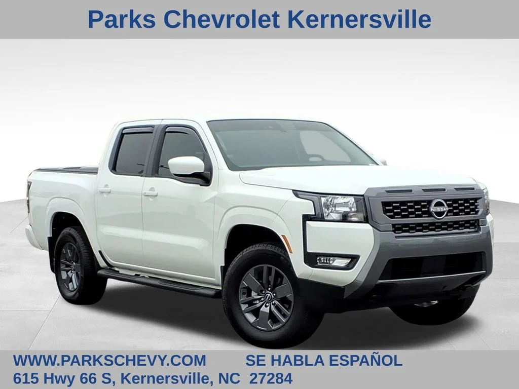 2025 Nissan Frontier SV Crew Cab 4X4 SWB's photo