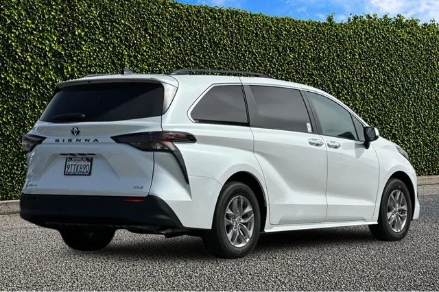 Used 2025 Beige Toyota XLE image 4