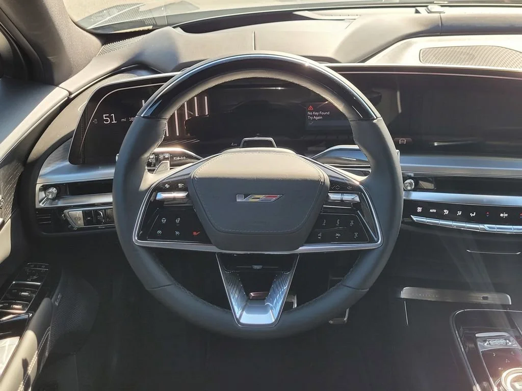 2026 Cadillac LYRIQ V Premium - Photo 9