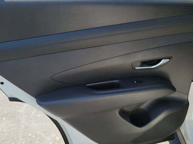2025 Hyundai Tucson SE - Photo 10