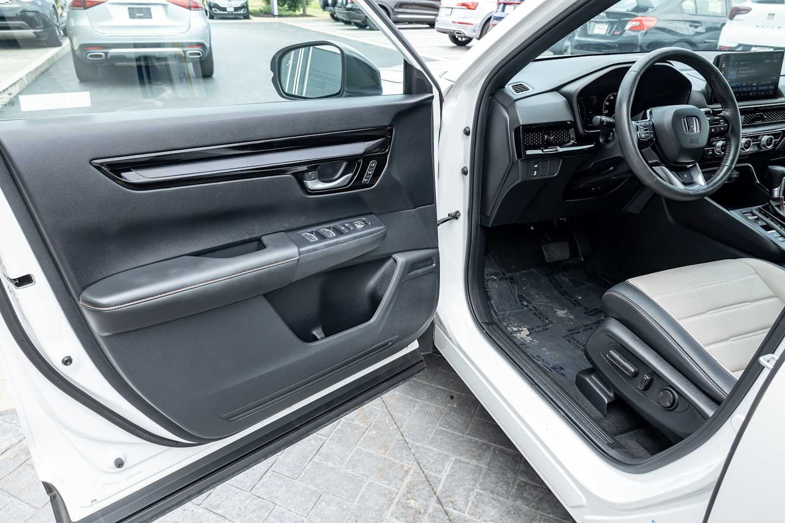 Used 2023 Platinum White Pearl Honda Sport Touring image 12