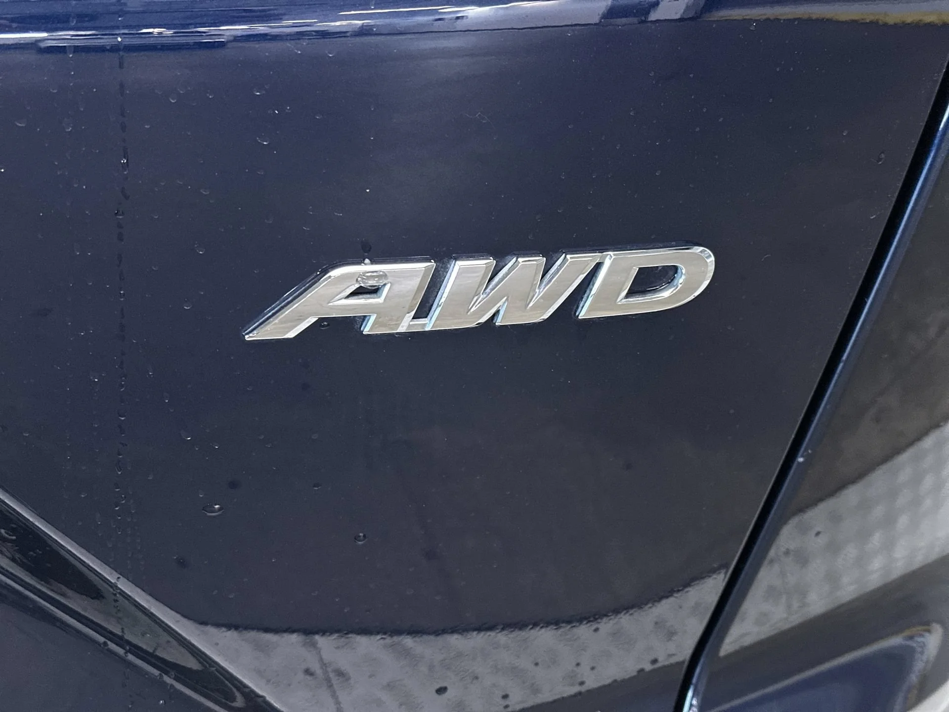 Used 2018 Obsidian Blue Pearl Honda LX image 22
