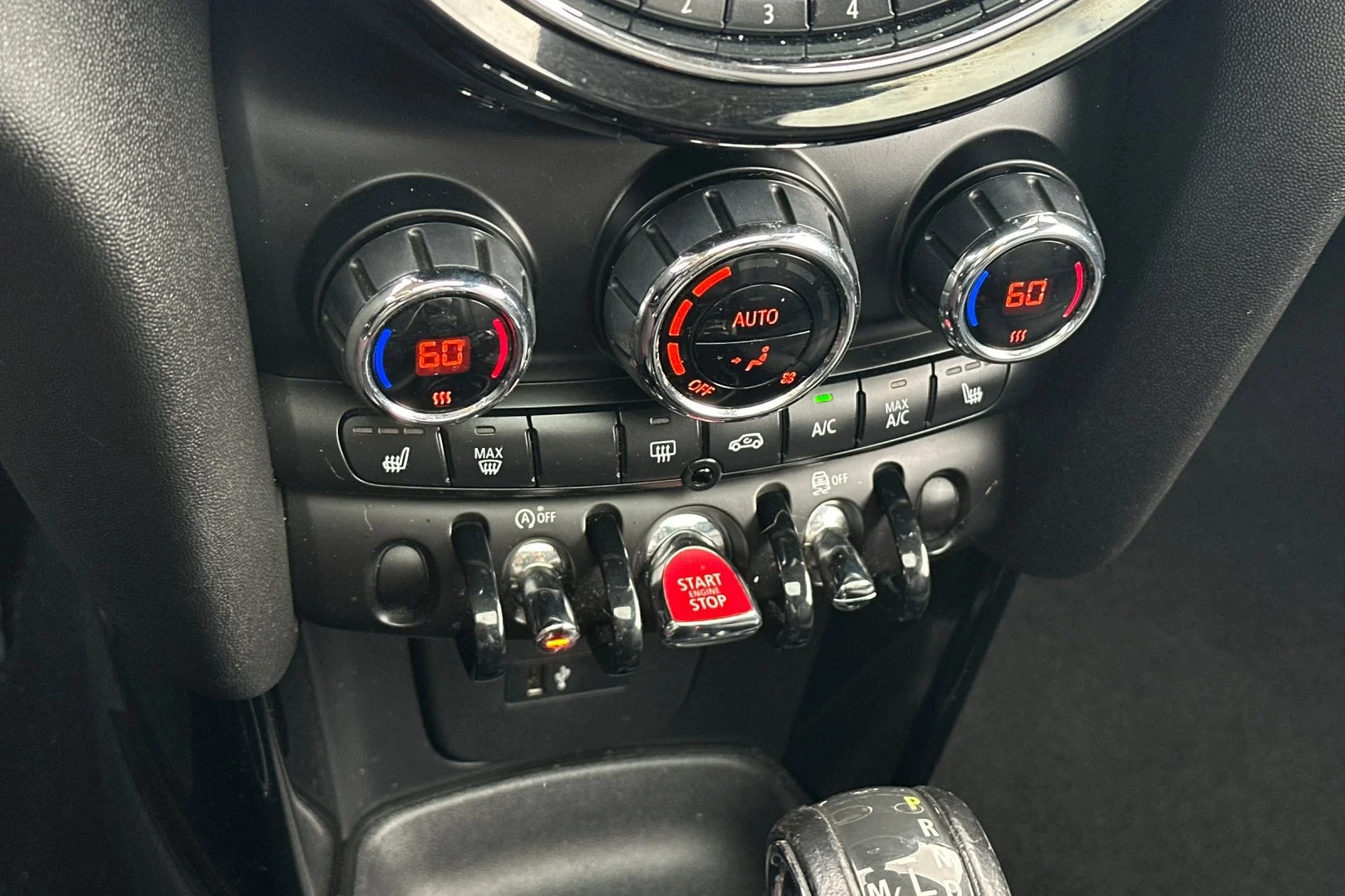 Used 2019 Blue Metallic MINI Classic image 21