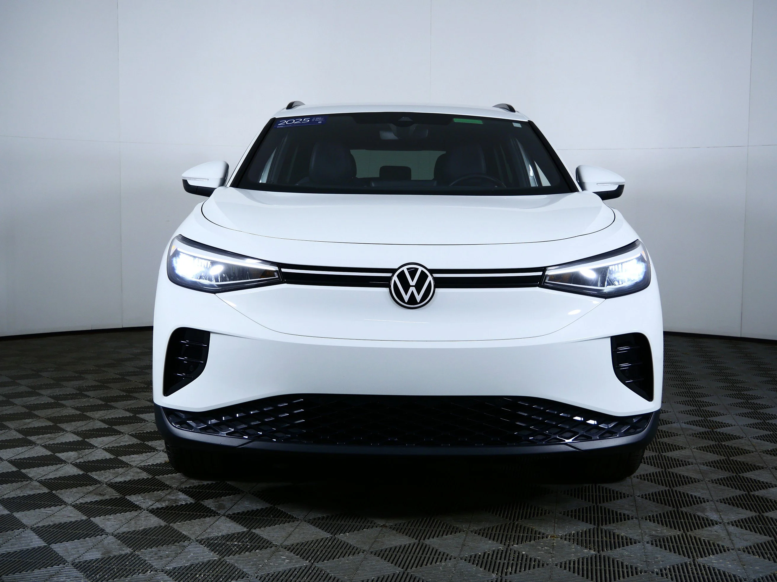 Used 2025 Volkswagen ID.4 PRO with VIN 1V2DSPE83SC003798 for sale in St. Cloud, Minnesota